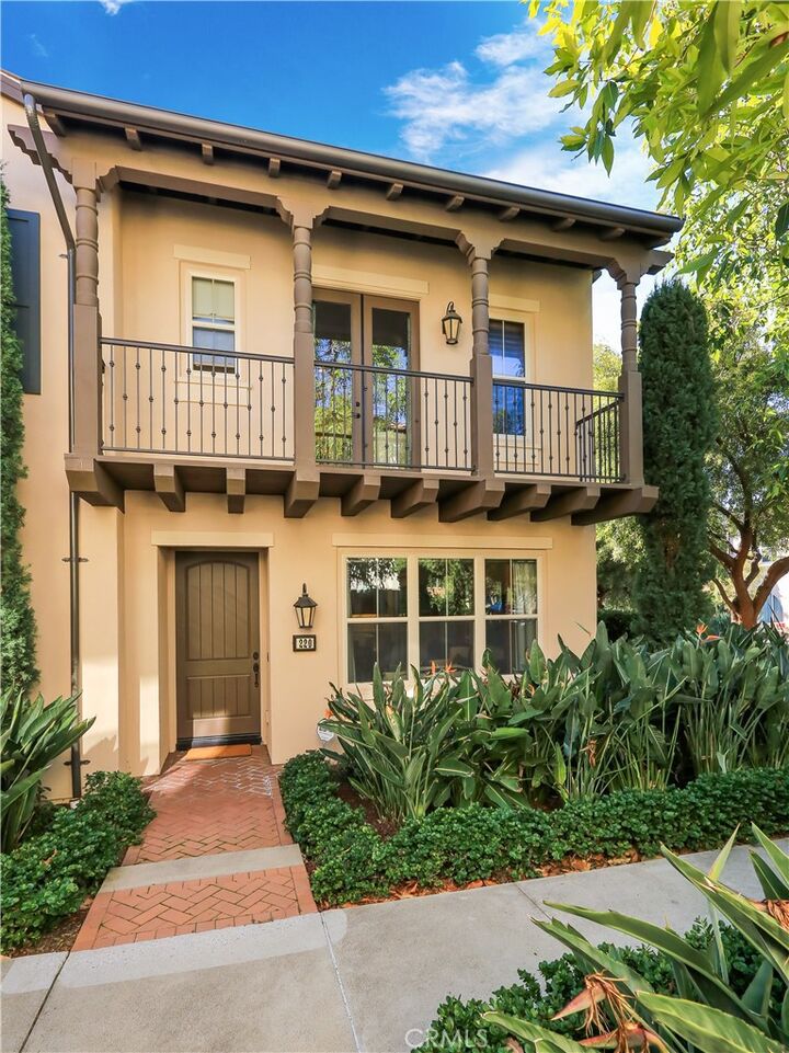 Property Photo: 220 Kempton CA 92620