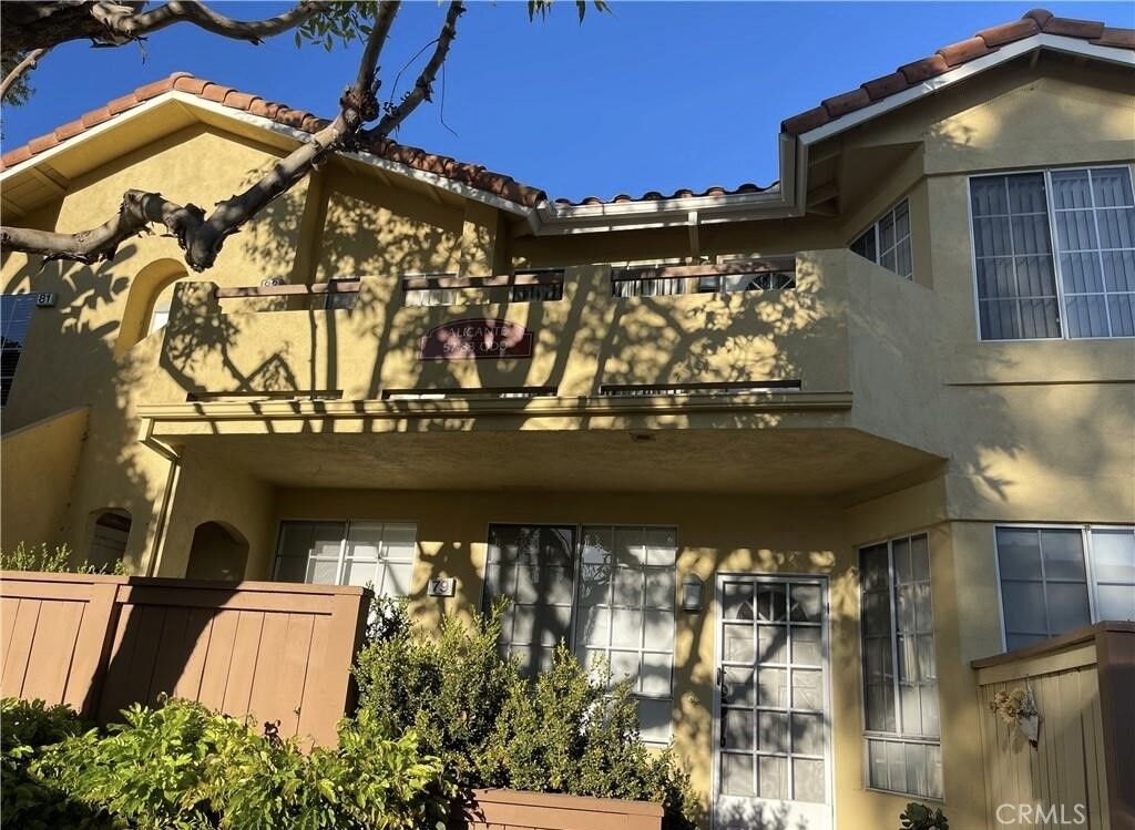 Property Photo:  79 Alicante Aisle 64  CA 92614