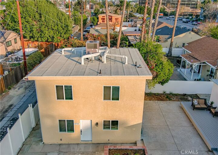 Property Photo: 22133 Victory Boulevard CA 91303
