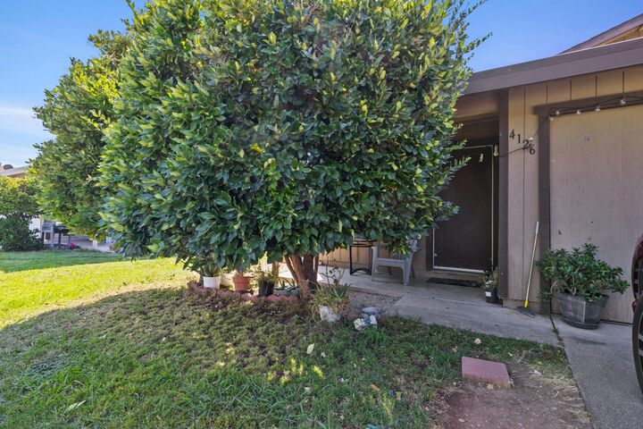 Property Photo: 4124 Greenlawn Way CA 95660