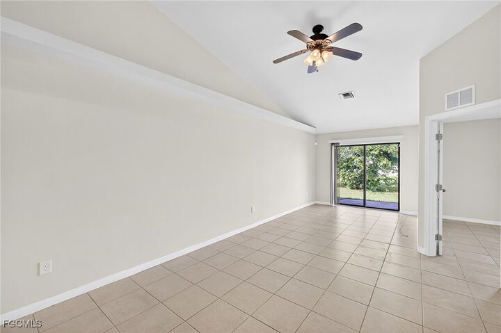 Property Photo: 906/908 SE 6th Court FL 33990