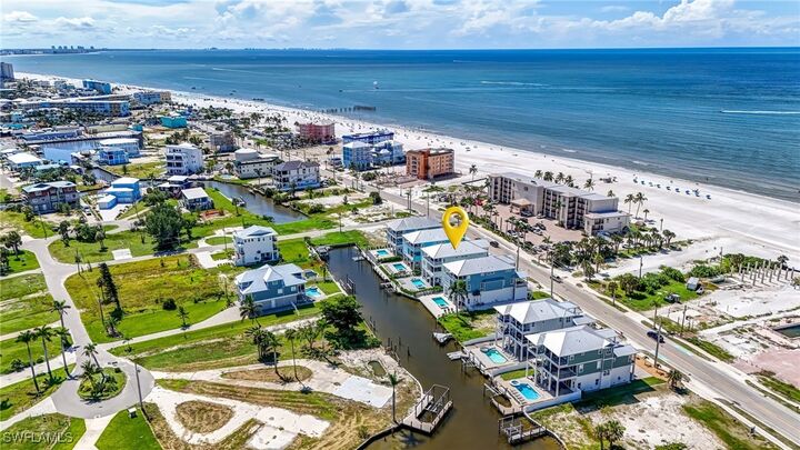 Property Photo:  661 Estero Boulevard  FL 33931 