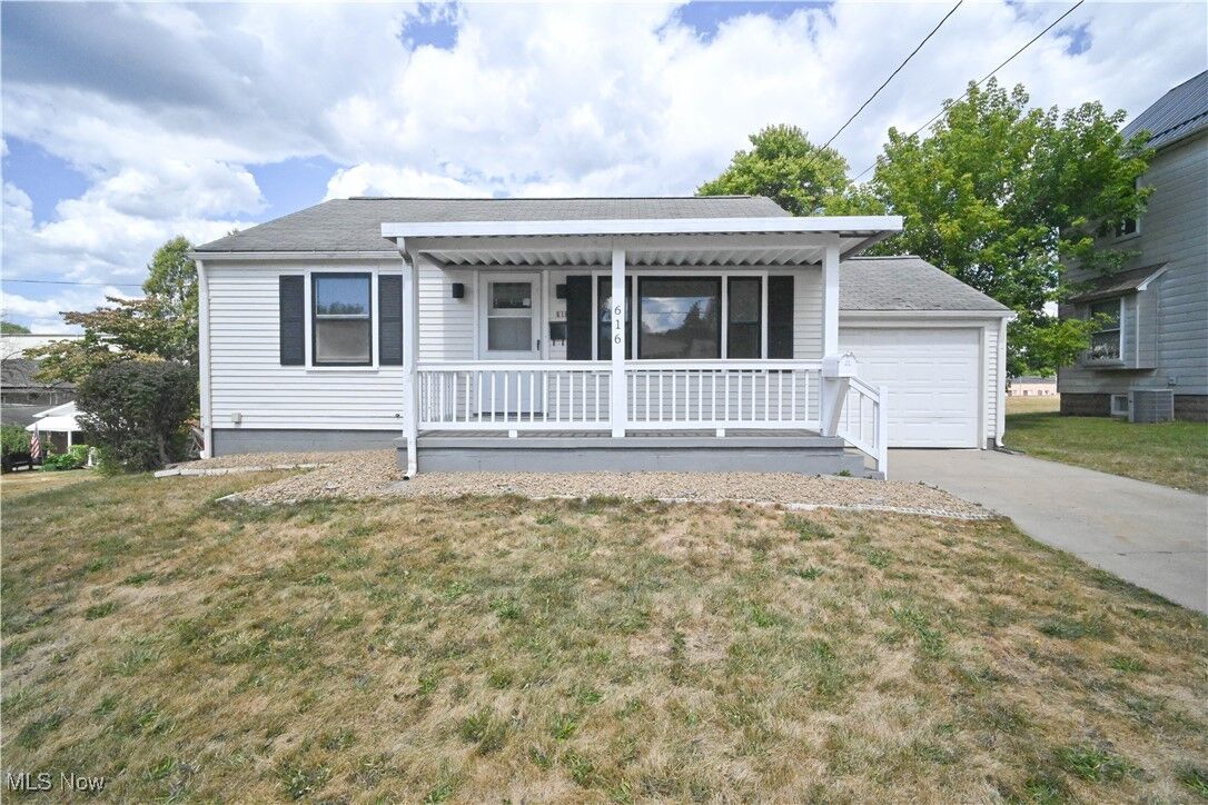 Property Photo:  616 E Taggart Street  OH 44413 