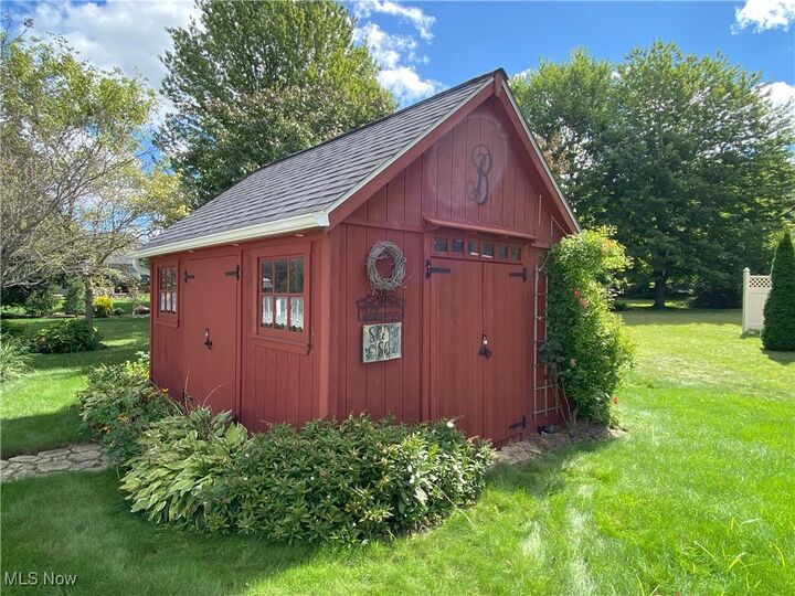 Property Photo: 5373 Deer Crossing Drive OH 44054