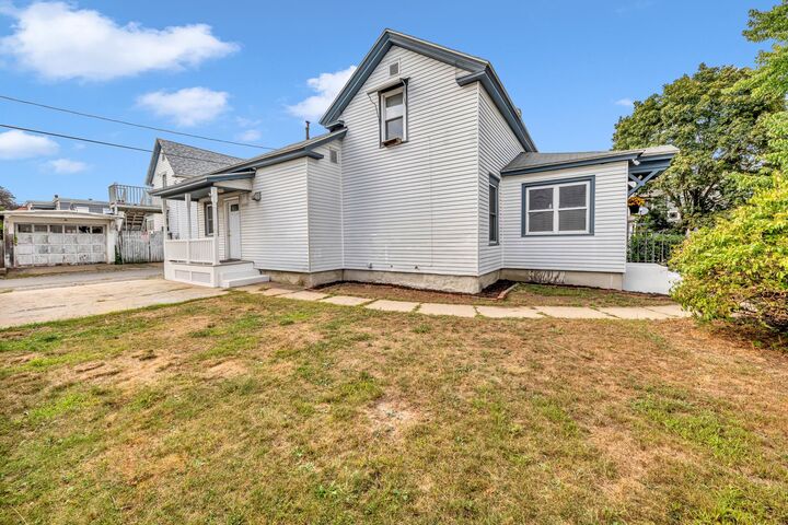 Property Photo: 156 Joliette Street NH 03102