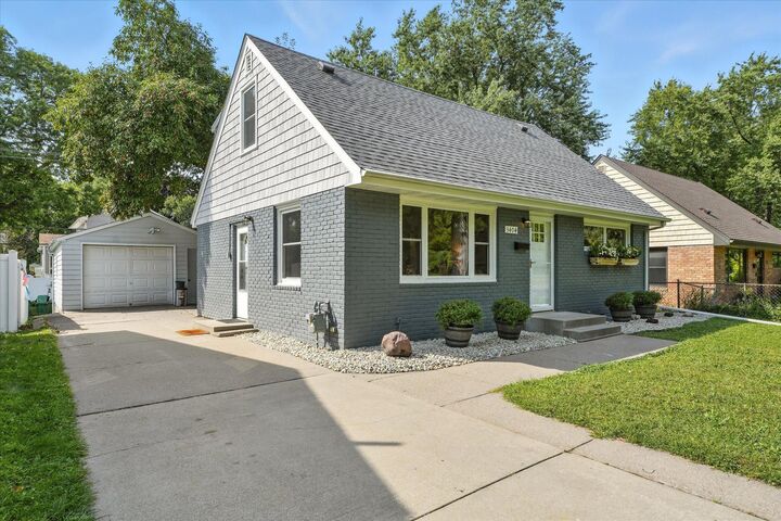 Property Photo: 3404 Rhode Island Avenue S MN 55426