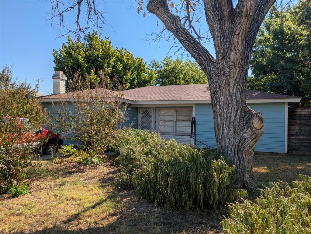 Property Photo: 1917 Poplar Street TX 79602