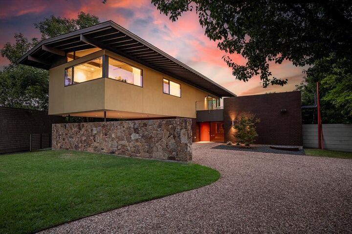 10752 Wyatt Circle  Dallas TX 75218 photo