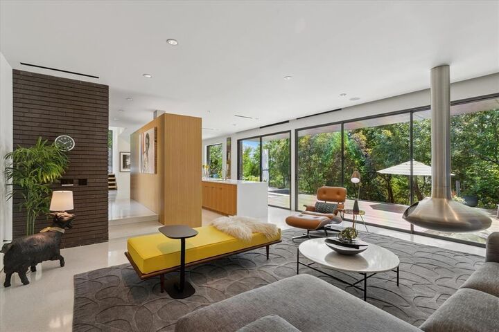 10752 Wyatt Circle  Dallas TX 75218 photo