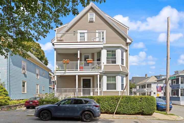 17 Messervy St 1  Salem MA 01970 photo