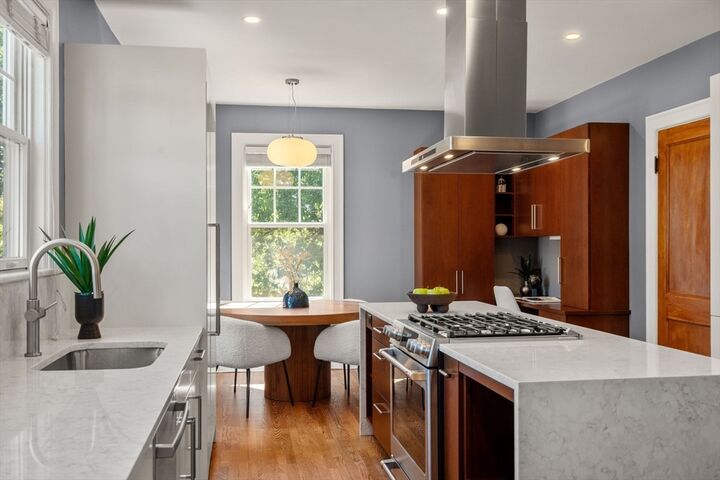 Property Photo: 86 Greenough St 3 MA 02445