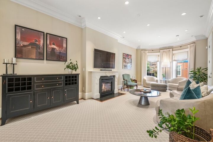 Property Photo: 85 Pembroke St 1 MA 02118