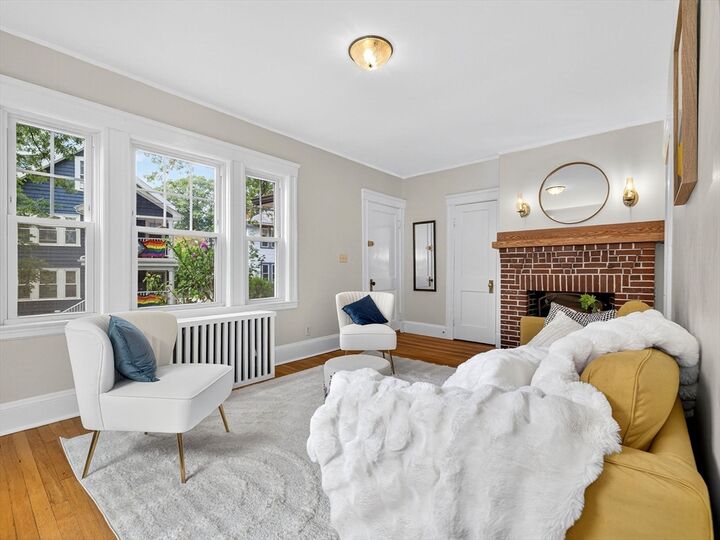 Property Photo:  98-100 Bourne St 100  MA 02130