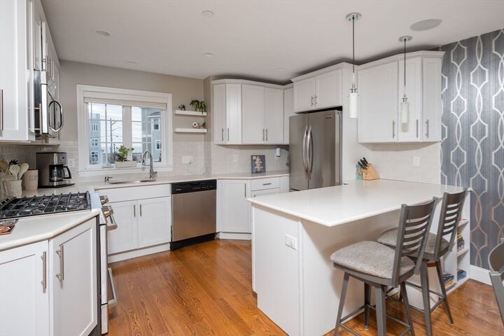 Property Photo: 7 Bay Street (The Estuary) 3 MA 02045