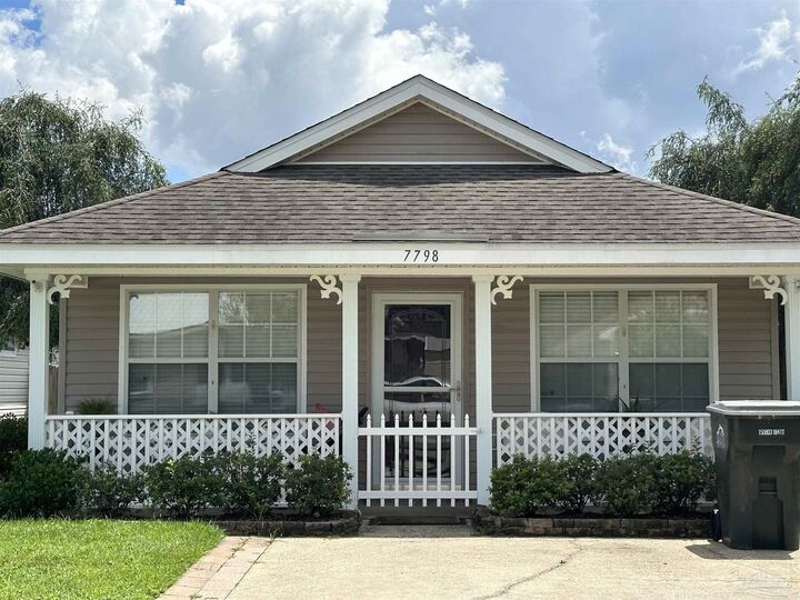 Property Photo:  7798 Heirloom Dr  FL 32514 