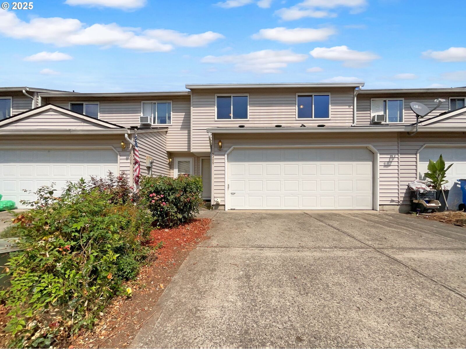 Property Photo:  14308 SE 7th Way  WA 98683 