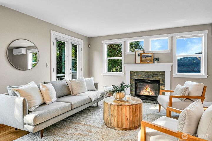 Property Photo: 1828 27th Avenue B WA 98122