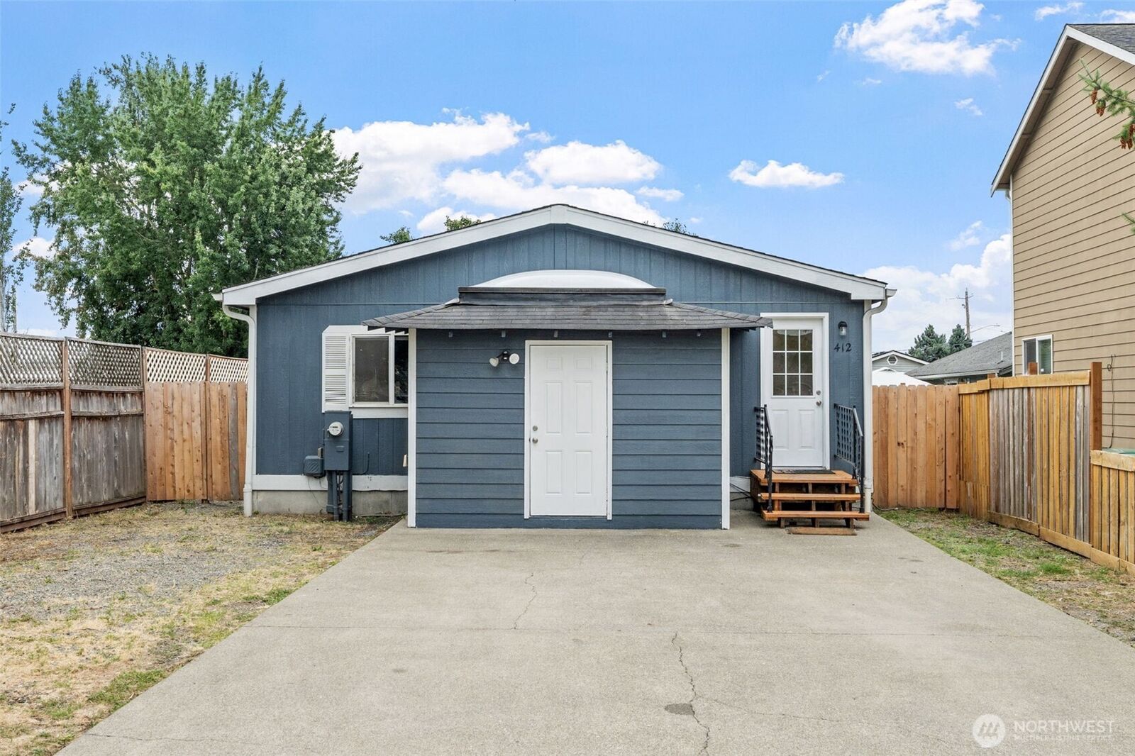 Property Photo:  412 N 2nd Avenue S  WA 98001 