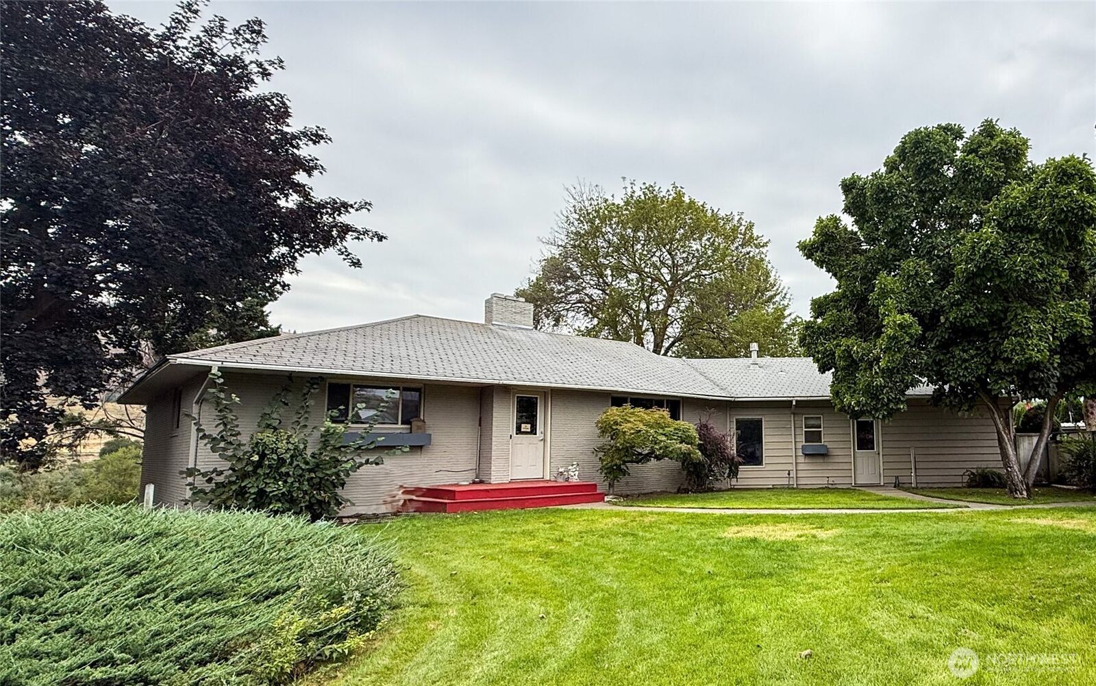 Property Photo:  1864  Old Hwy 97  WA 98840 