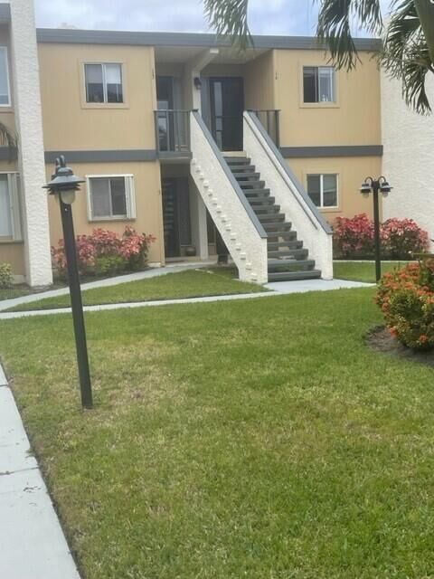 Property Photo: 1500 NE 13th Terrace G14 FL 34957