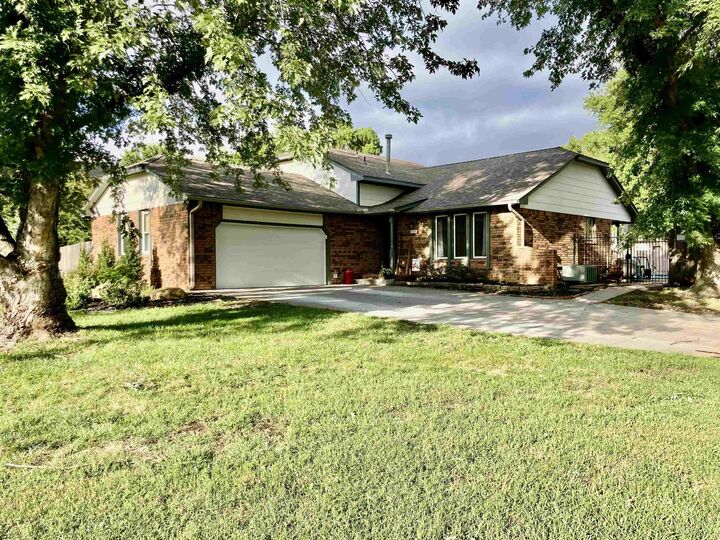 Photo de la propriété:  236 S Parkridge St  KS 67209 