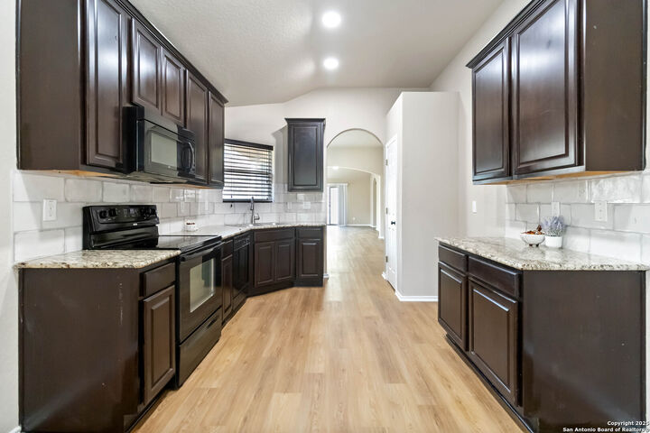 Property Photo: 5216 Savory Glen TX 78238