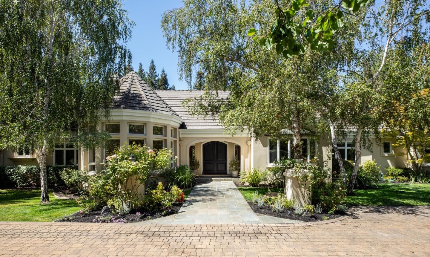 Property Photo: 13975 La Paloma Road CA 94022