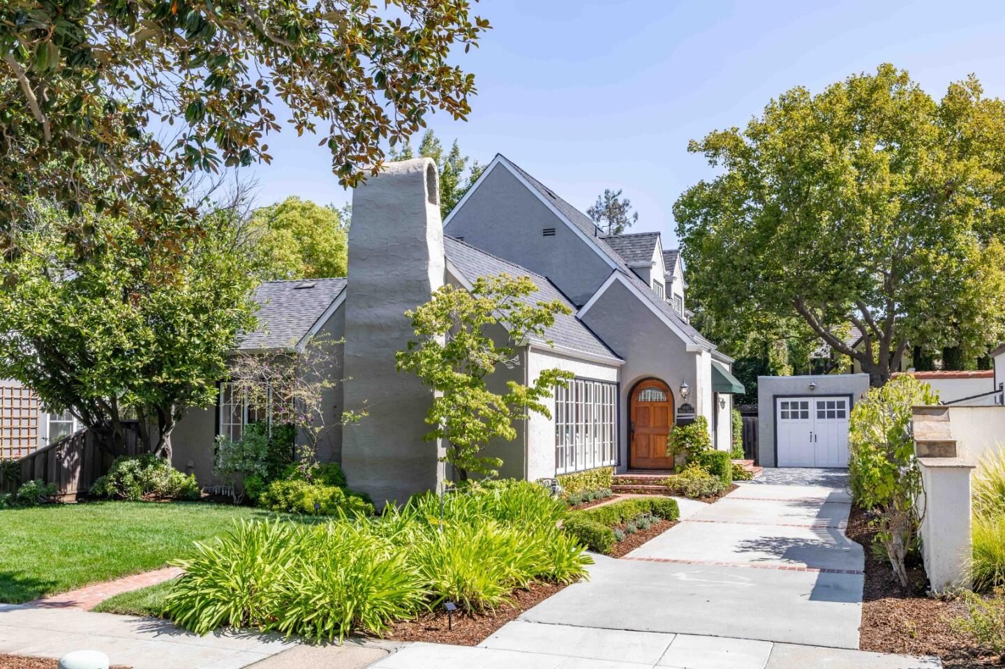 Property Photo: 1641 Portola Avenue CA 94306