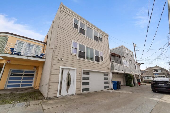 Property Photo: 107 Park Place CA 95010