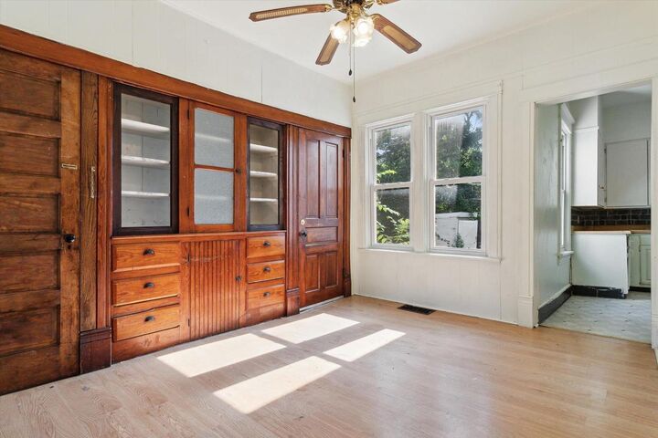 Property Photo:  127 North Madison Street  WI 53589 