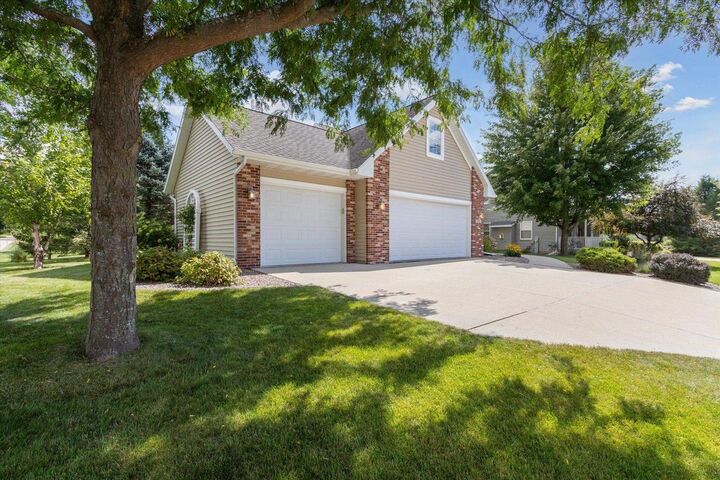 Property Photo: 3286 Autumn Lane WI 53546