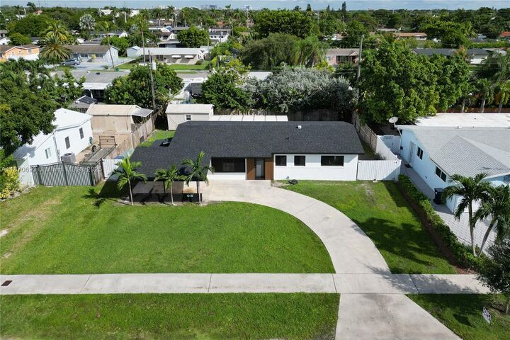 10441 SW 50th Ter  Miami FL 33165 photo