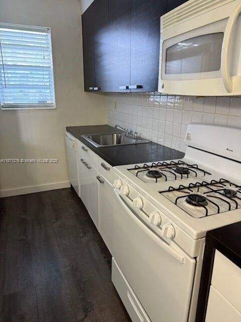 Property Photo: 4300 SW 67th Ave 47 FL 33155