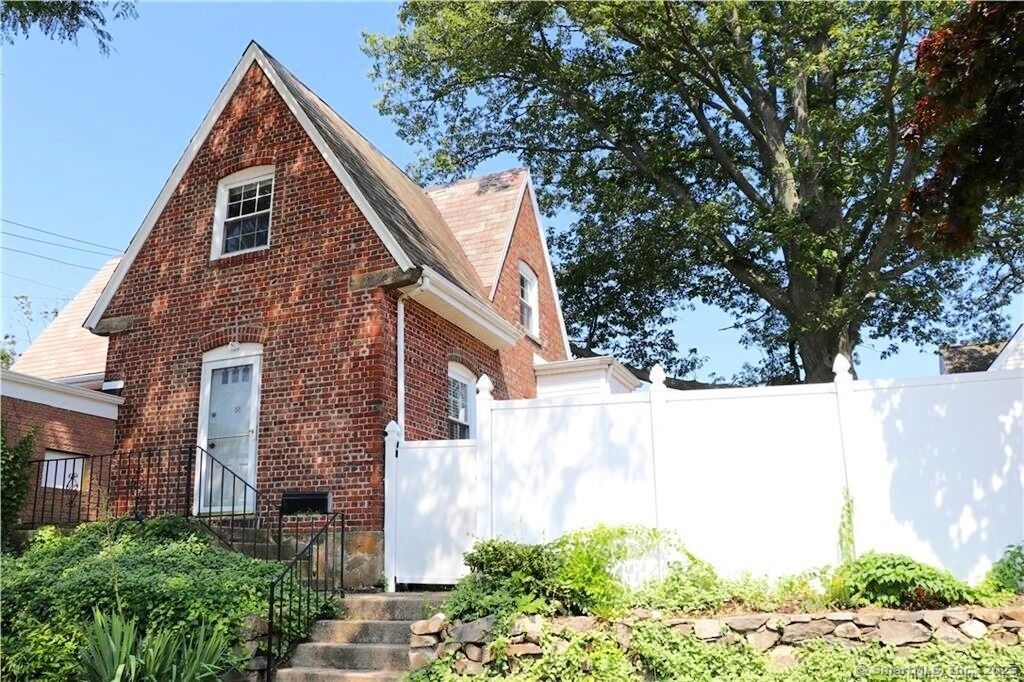 Property Photo: 58 Post Road CT 06824