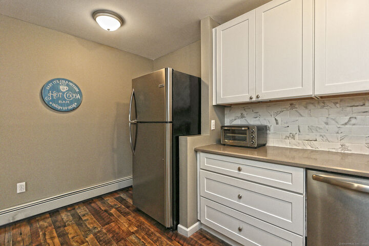 Property Photo: 92 Balance Rock Road Apt 9 CT 06483