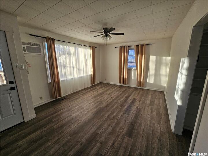 Property Photo:  399 9th Avenue NW  SK S9H 1A8 