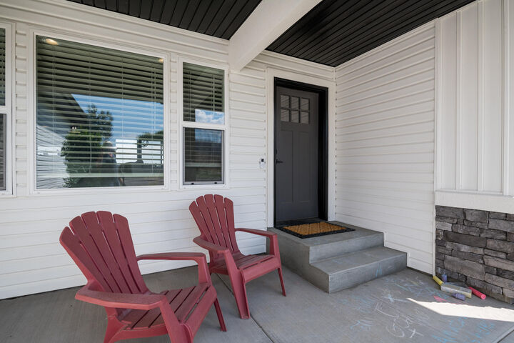 Property Photo:  100 Janice Lane  ID 83320 