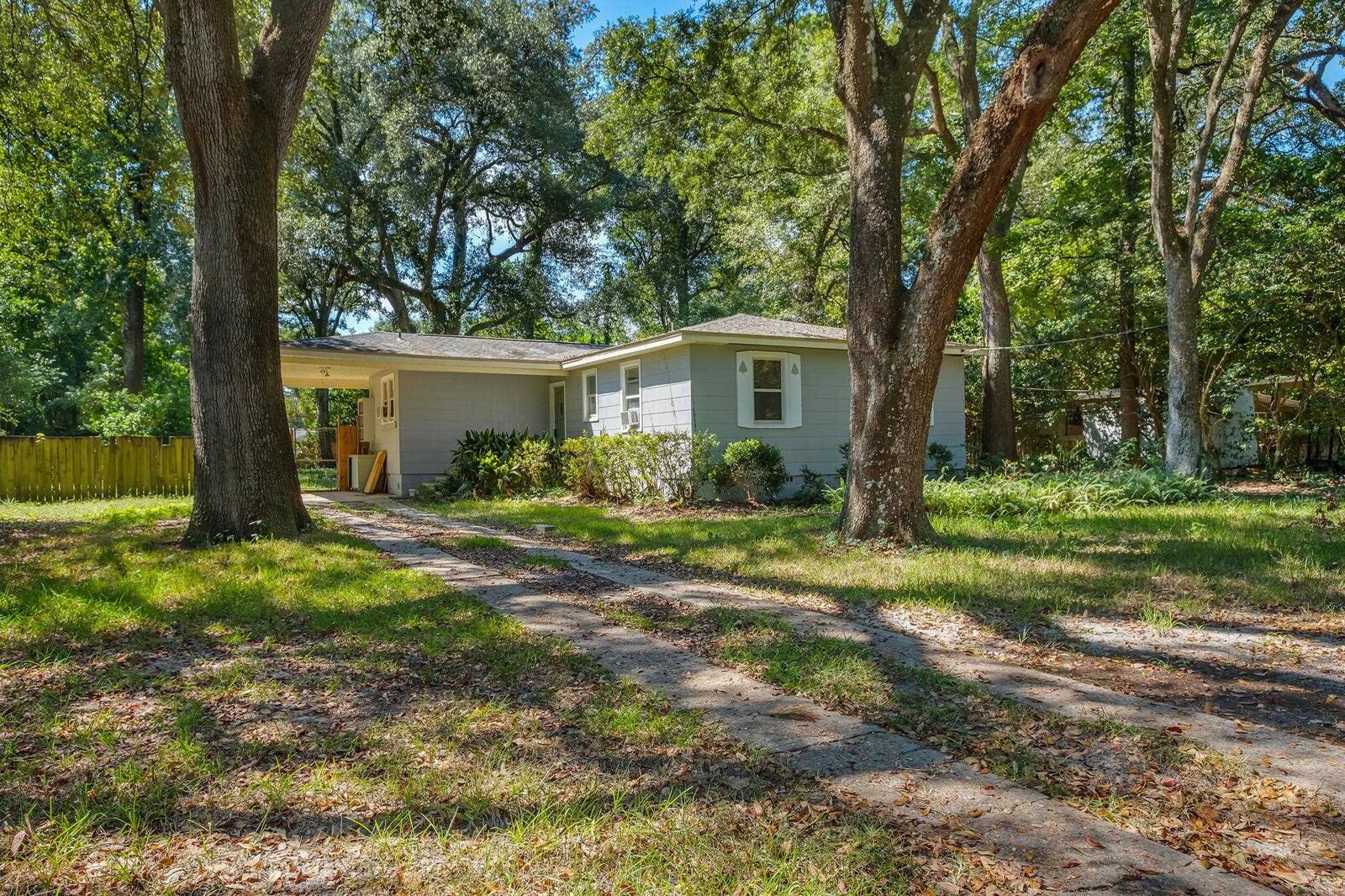 Property Photo:  217 Sinclair Road  FL 32312 