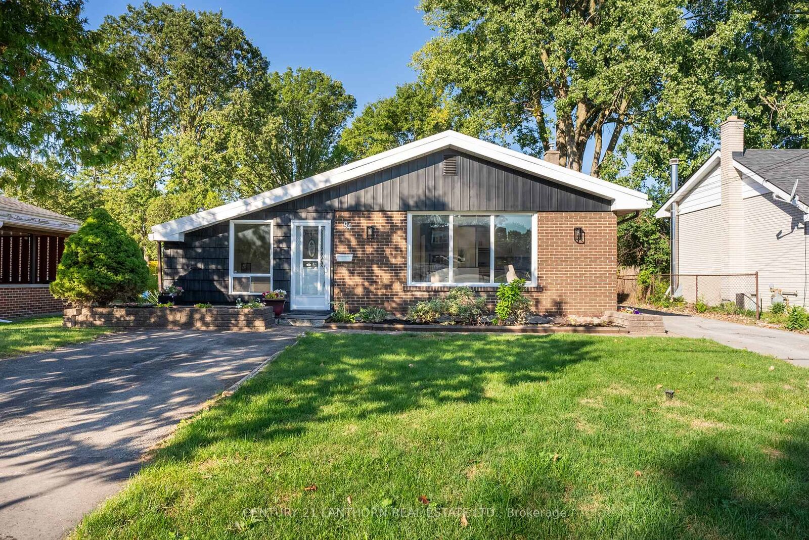 Property Photo:  94 Rollins Drive  ON K8N 4J5 