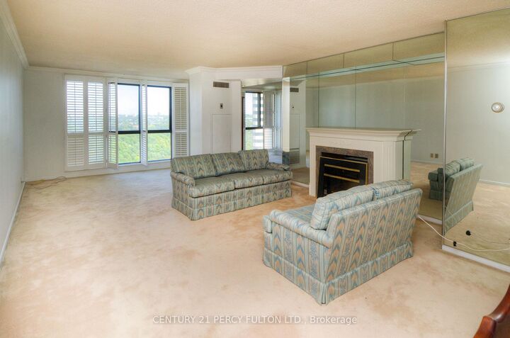 Property Photo:  1 Concorde Place 2103  ON M3C 3K6