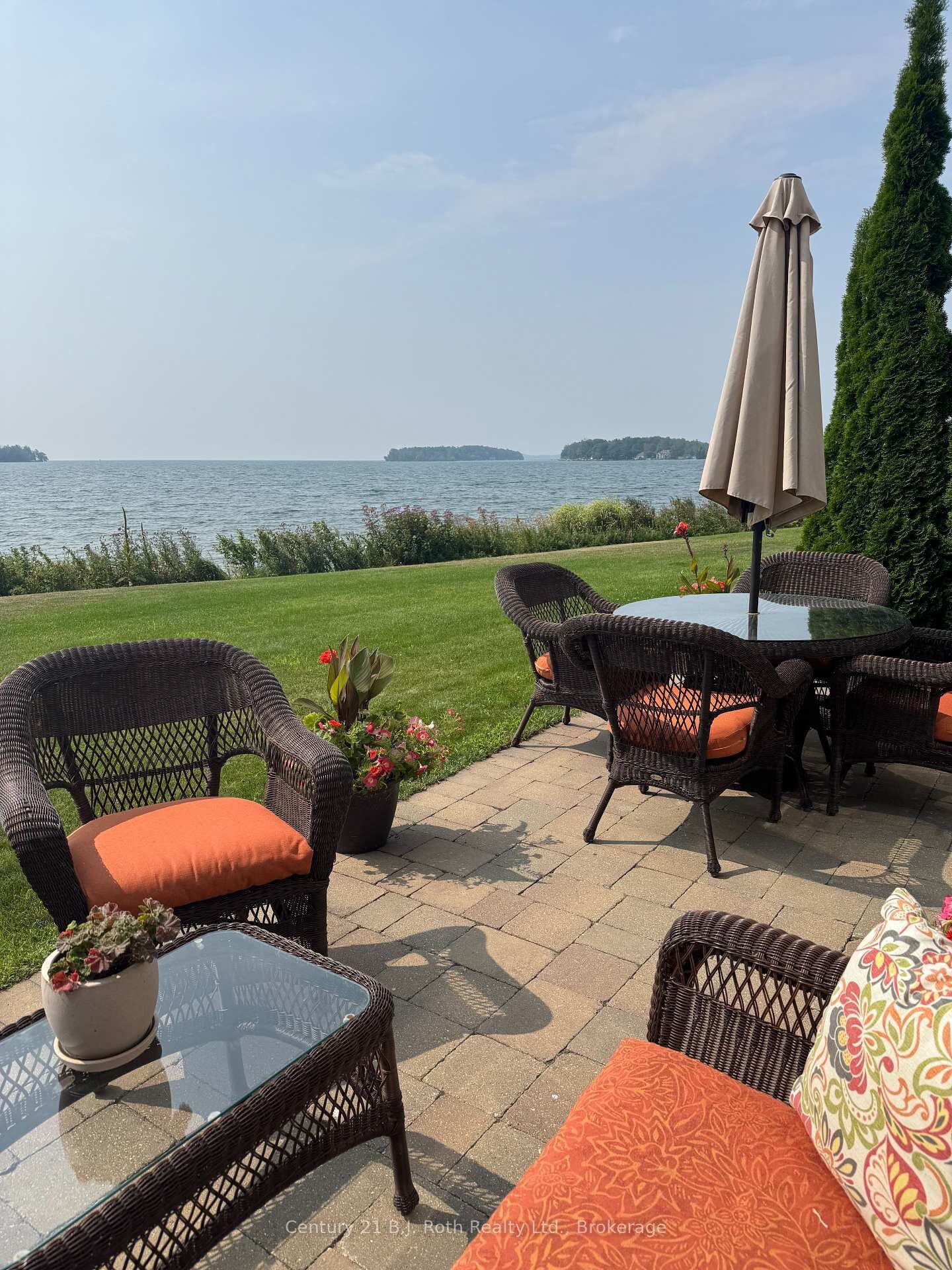 Property Photo:  90 Orchard Point Road Ls04  ON L3V 8K4 