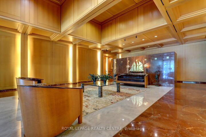 Property Photo:  480 Queens Quay W N/A 401W  ON M5V 2Y5 