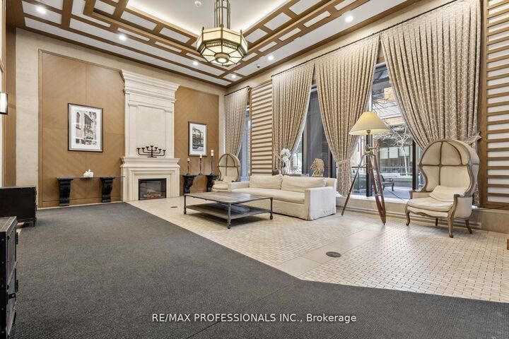 Property Photo:  800 Lawrence Avenue W 1014  ON M6A 0B1 