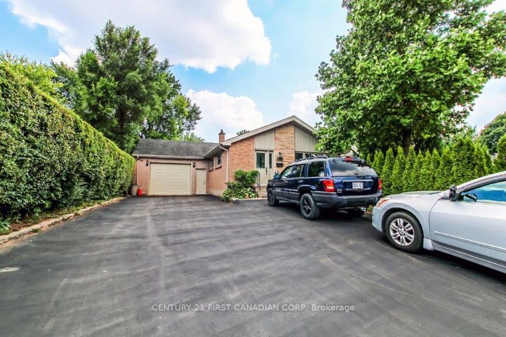 Property Photo: 1252 Michael Street ON N5V 2H5