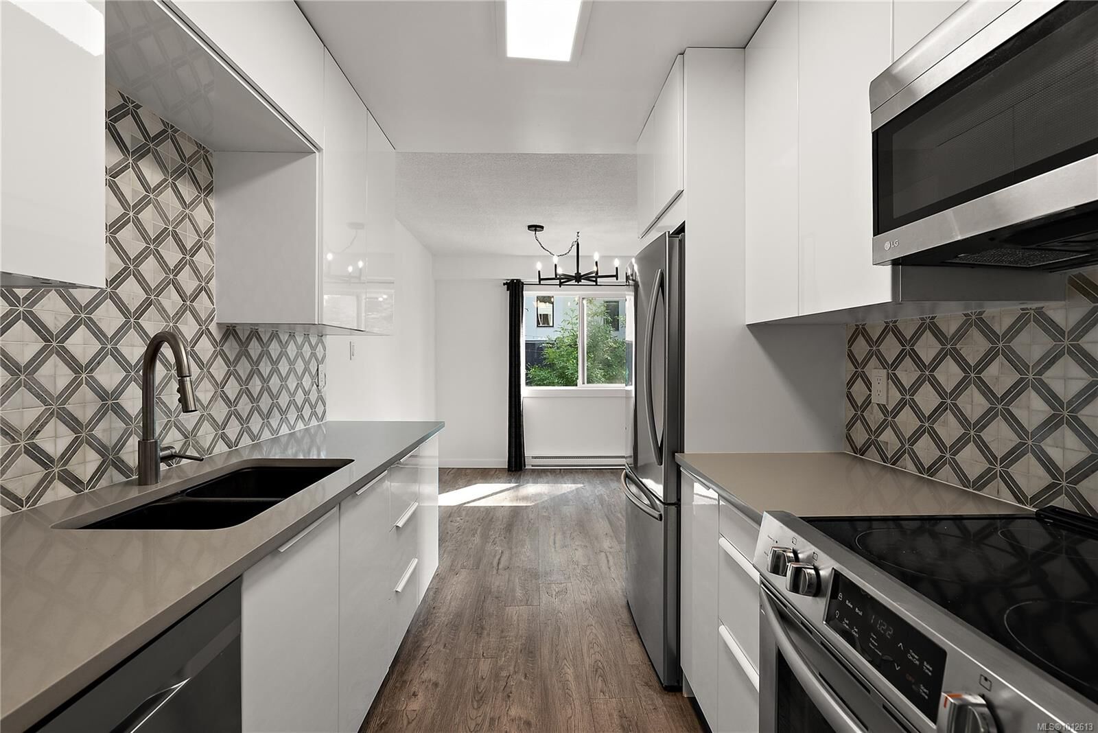 Property Photo: 1124 Esquimalt Rd 307 BC V9A 3N4