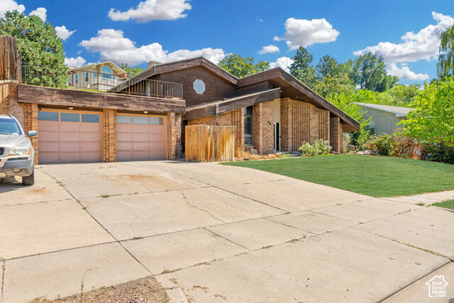 Property Photo: 266 N Oak Dr E UT 84054
