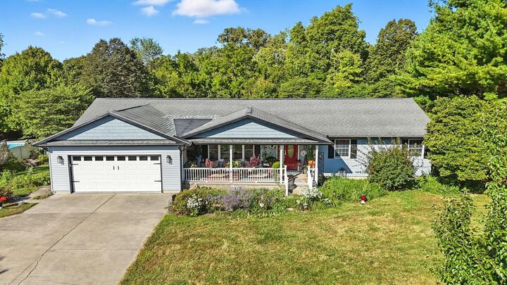 1616 Echo Lake Drive  Piqua OH 45356 photo