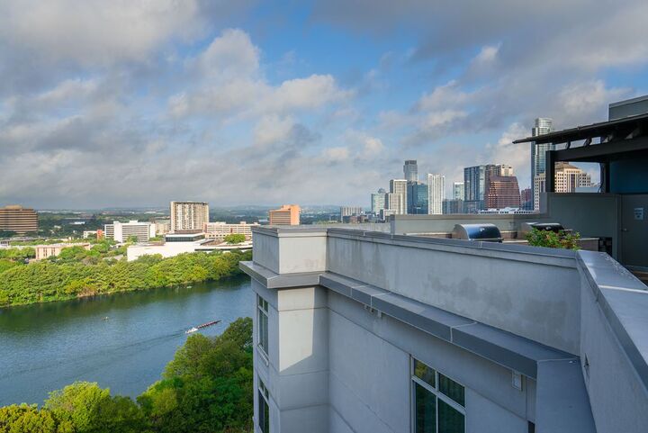 Property Photo:  54 Rainey Street 307  TX 78701 