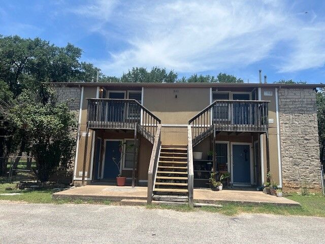 Property Photo:  501 Hedgewood Drive C  TX 78628 