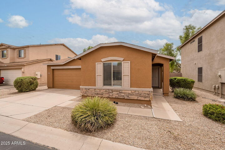 Property Photo: 2311 E Meadow Point Way AZ 85140